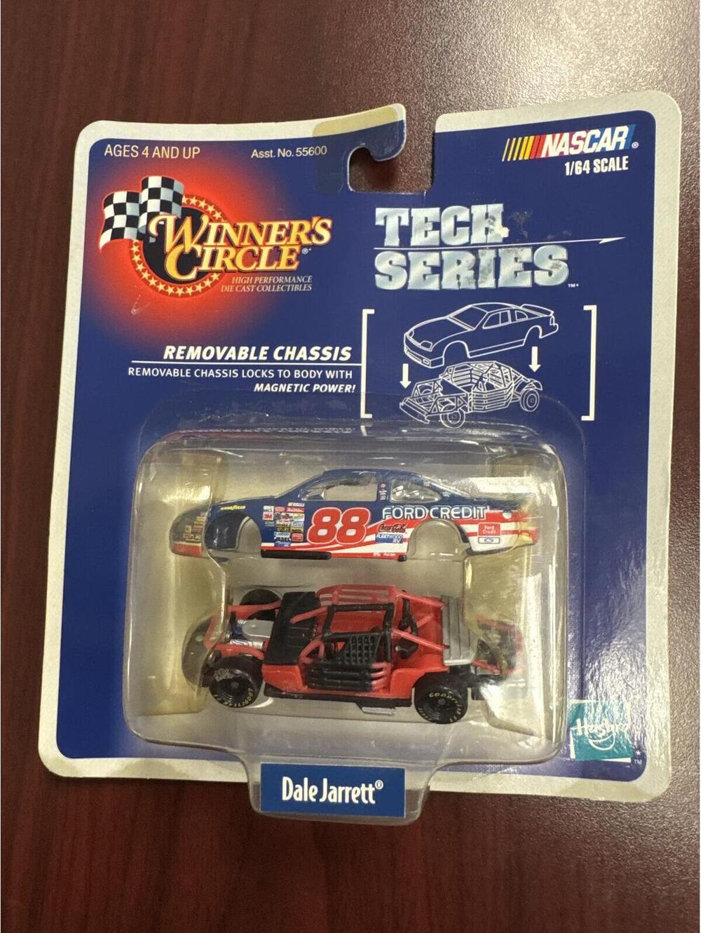 Winner's Circle NASCAR Tech Series Dale Jarrett #88 Ford Credit 1/64 Scale Die-C